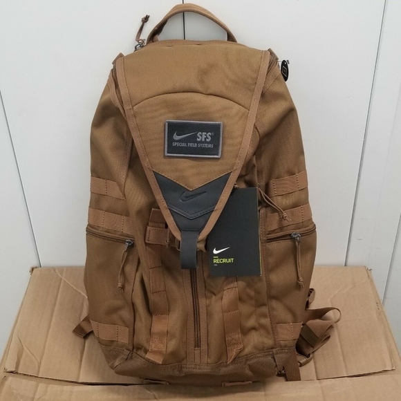 nike recruit backpack